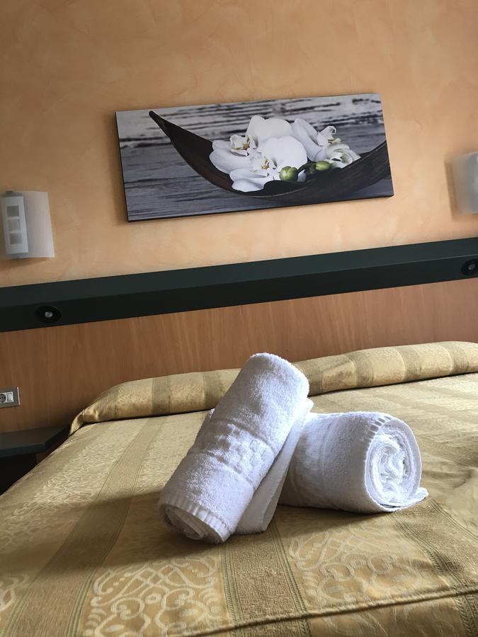 Doppel-/Zweibettzimmer mit Seeblick